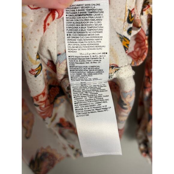 Old Navy XXL Tall Women’s Cream and Pink Floral Long Sleeved Button Up Blouse - Picture 6 of 8